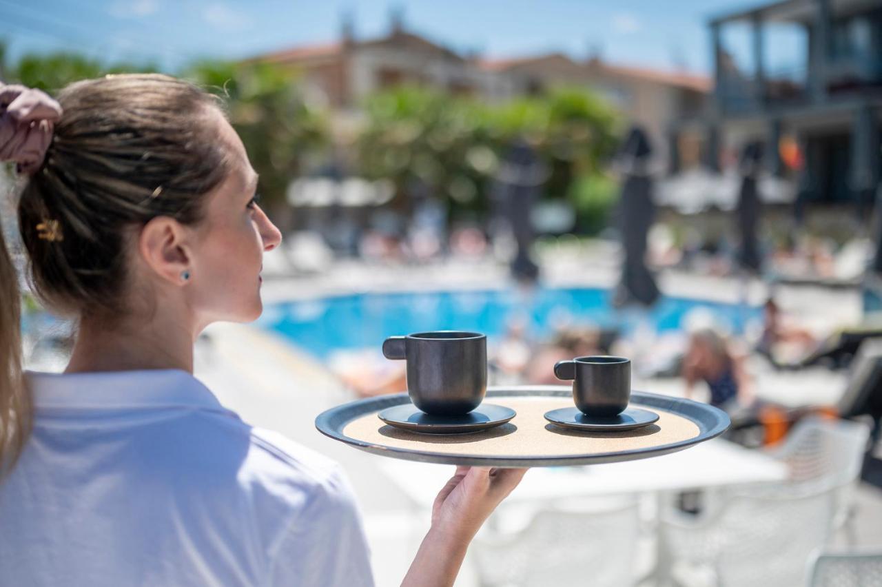 Dionysos Hotel & Suites Chaniotis Exterior foto