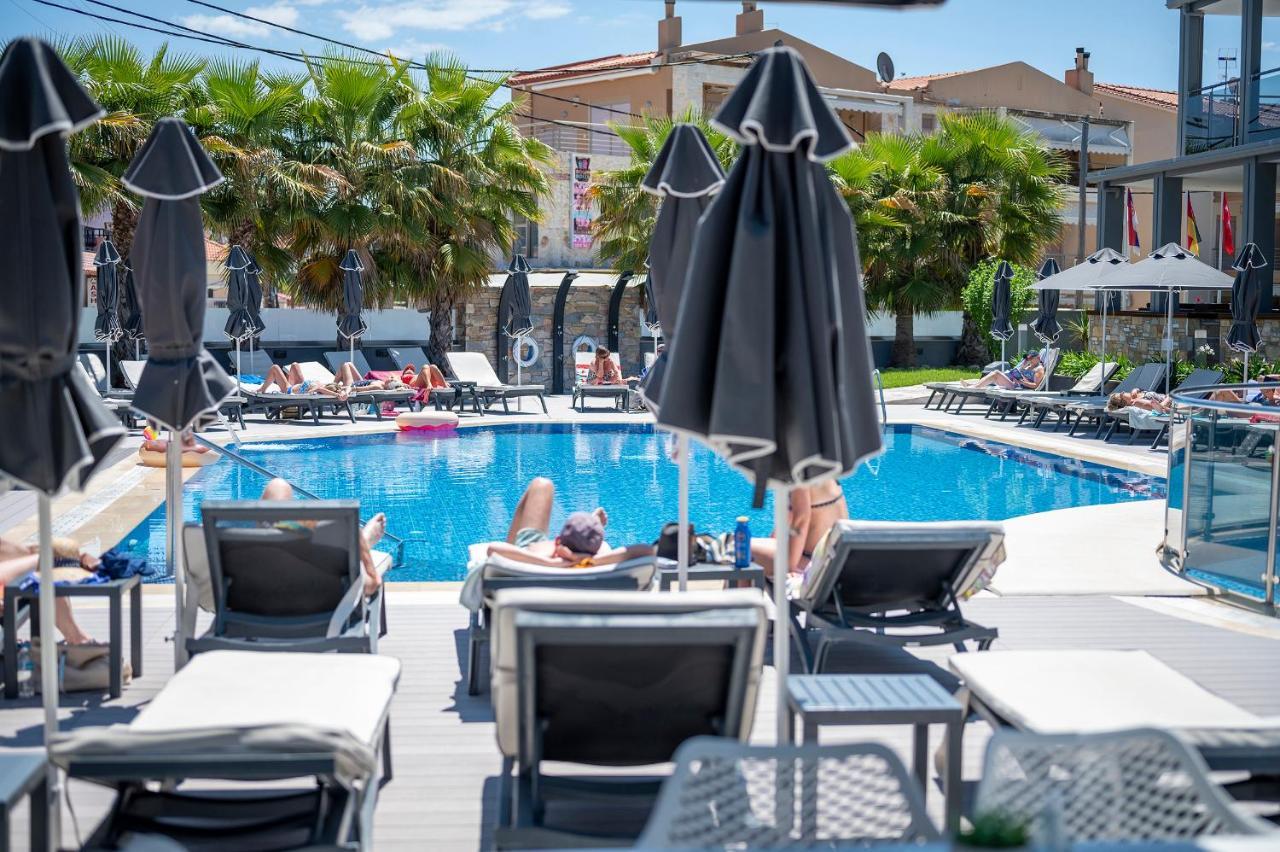Dionysos Hotel & Suites Chaniotis Exterior foto