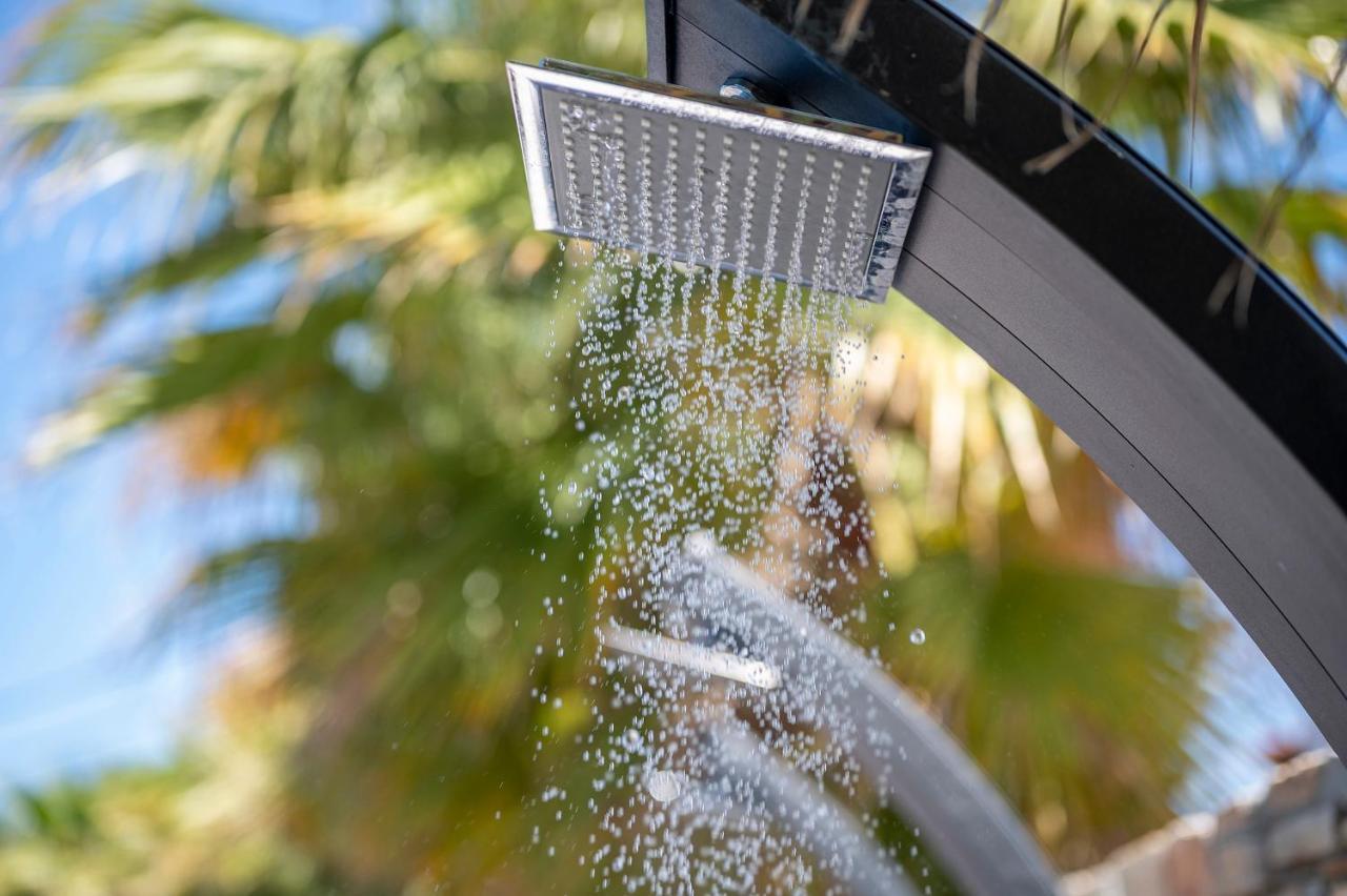 Dionysos Hotel & Suites Chaniotis Exterior foto