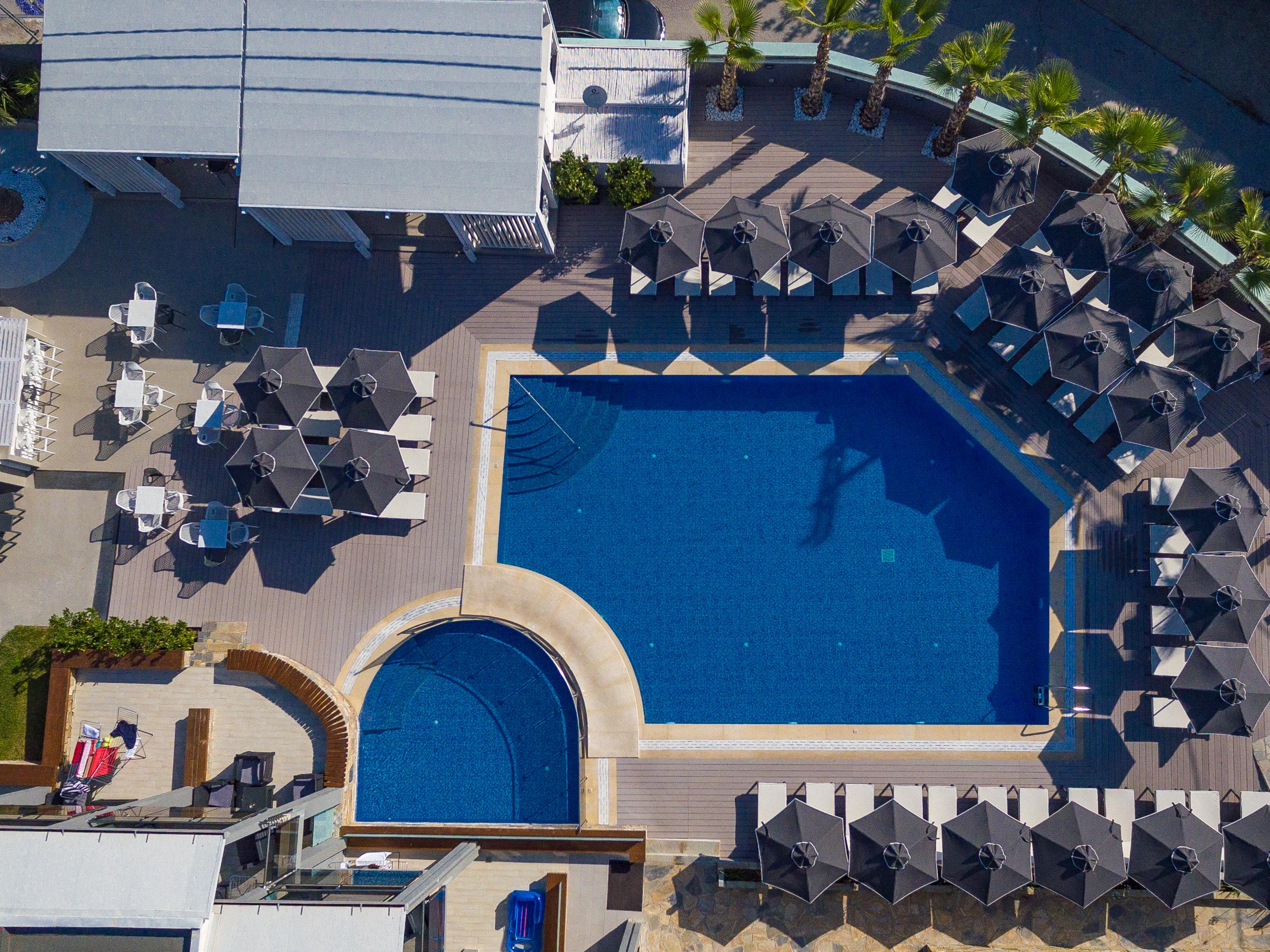 Dionysos Hotel & Suites Chaniotis Exterior foto