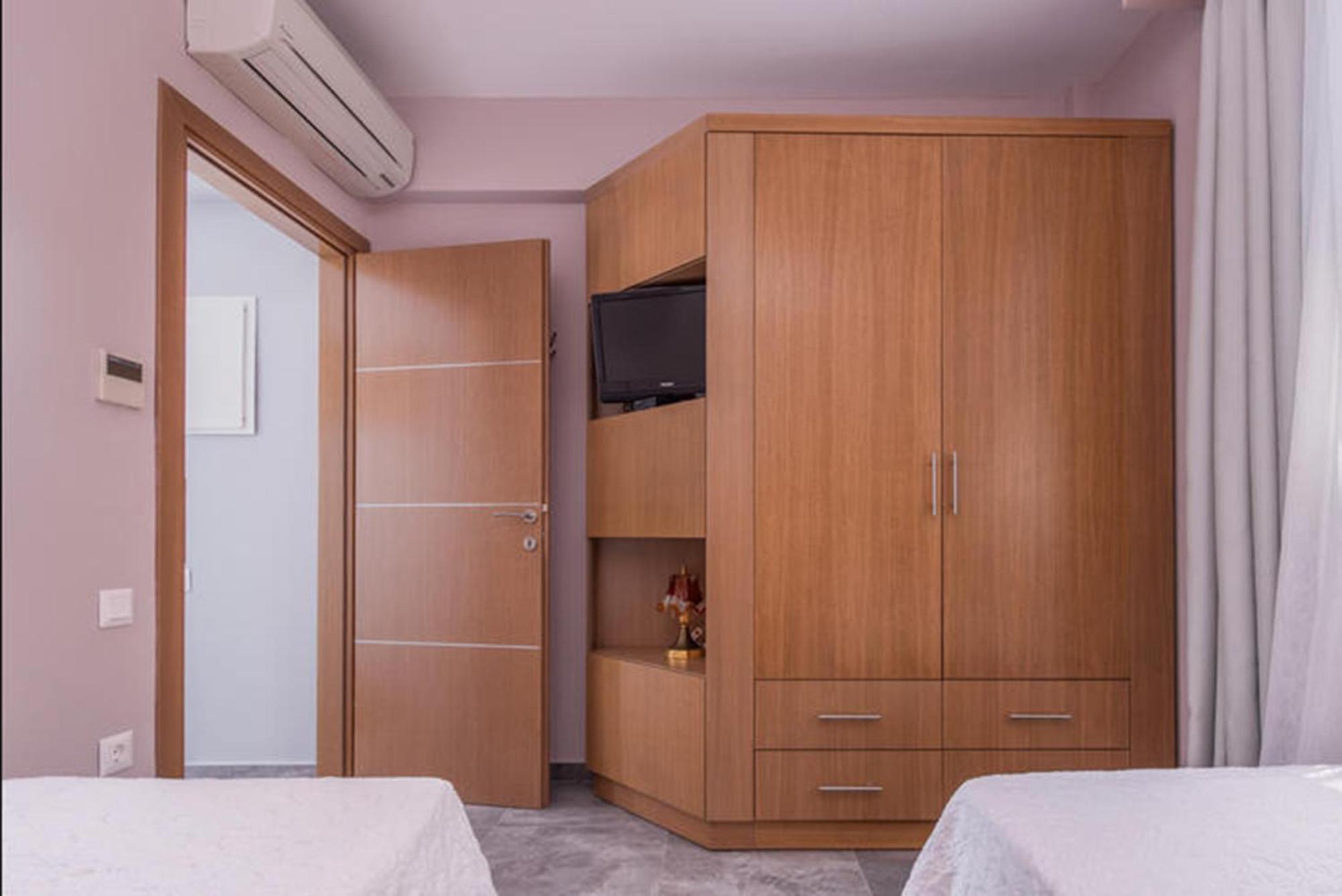 Dionysos Hotel & Suites Chaniotis Exterior foto